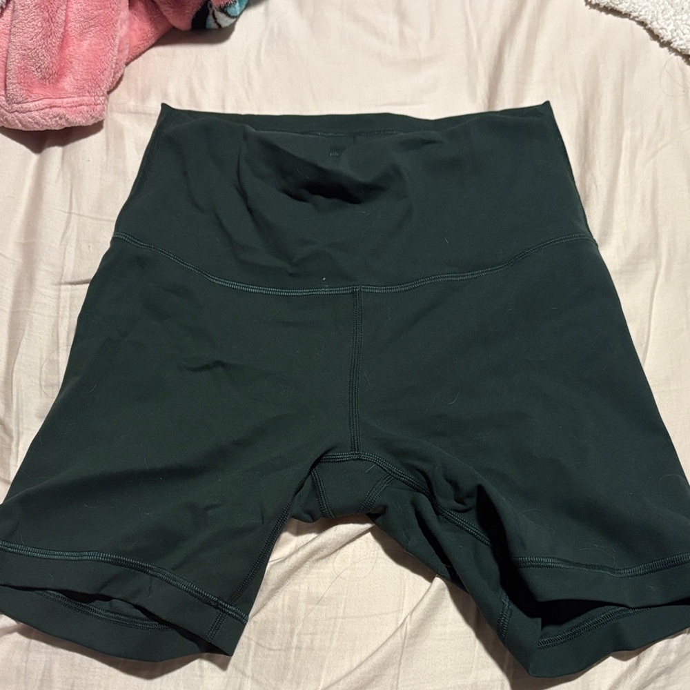 Lululemon wunder train shorts 6 inch
Green